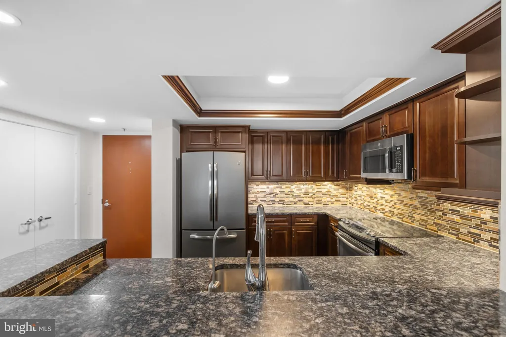 Additional image 5 of 1275 25th Street NW Unit 701, Washington, DC 20037