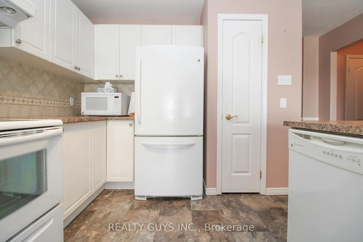 Additional image 4 of 909 Wentworth Street Unit #6