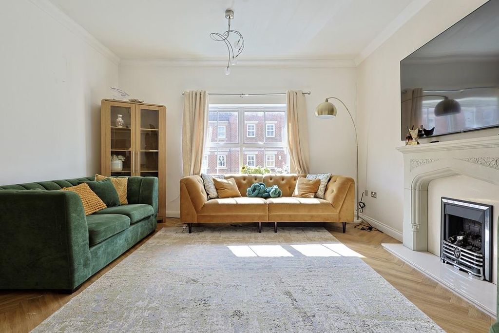 Additional image 4 of 5 bed end terrace house for saleFeatherstone Grove, Newcastle Upon Tyne NE3