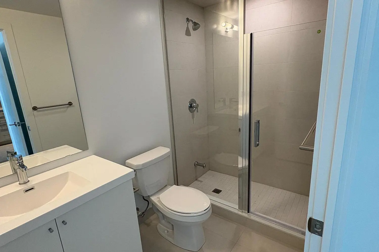 Additional image 16 of 2545 Simcoe Street 219