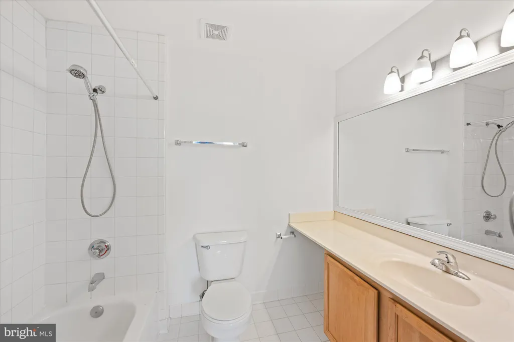 Additional image 9 of 2004 11th Street NW Unit 222, Washington, DC 20009