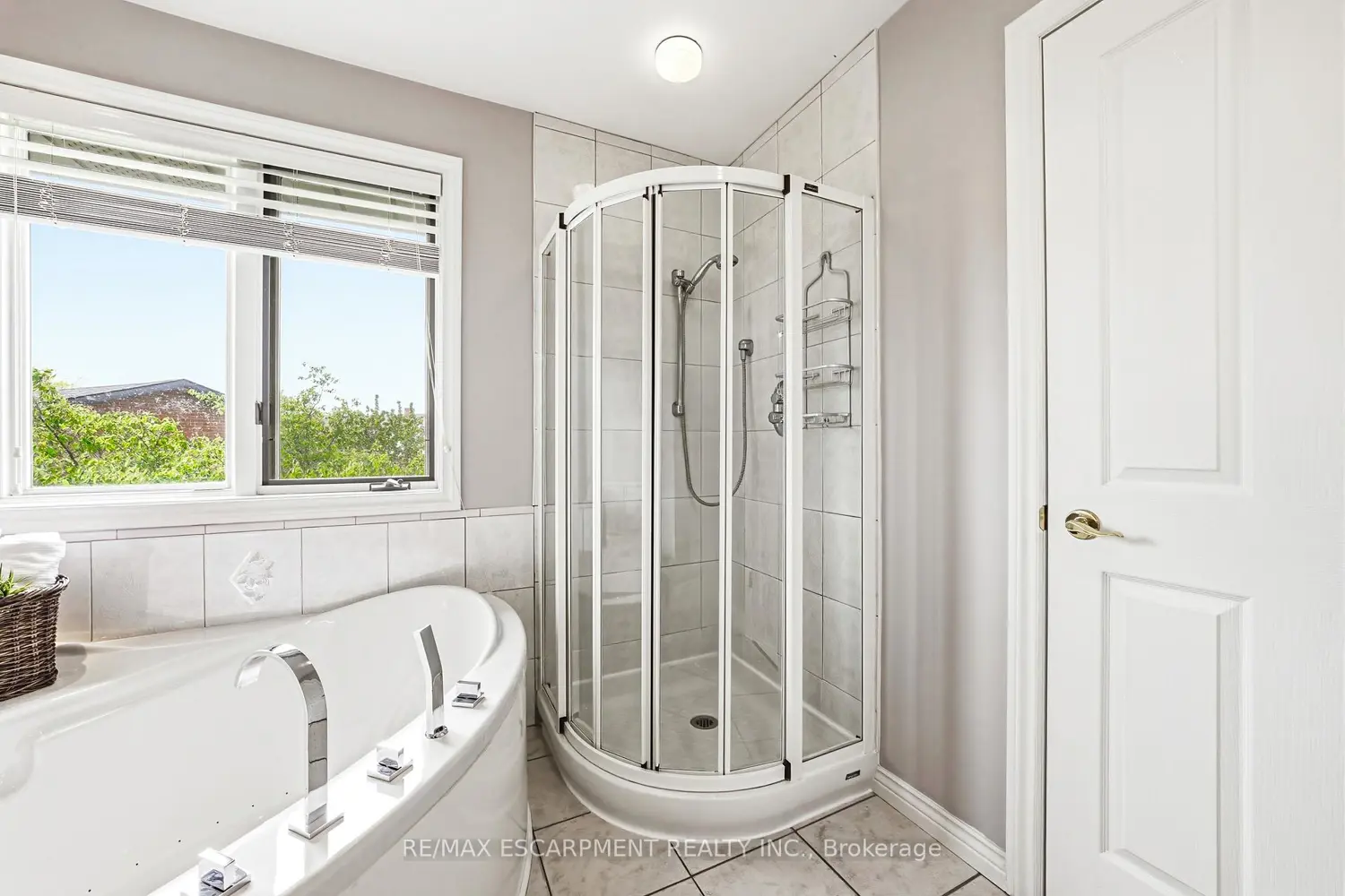 Additional image 13 of 301 Parkwood Crescent