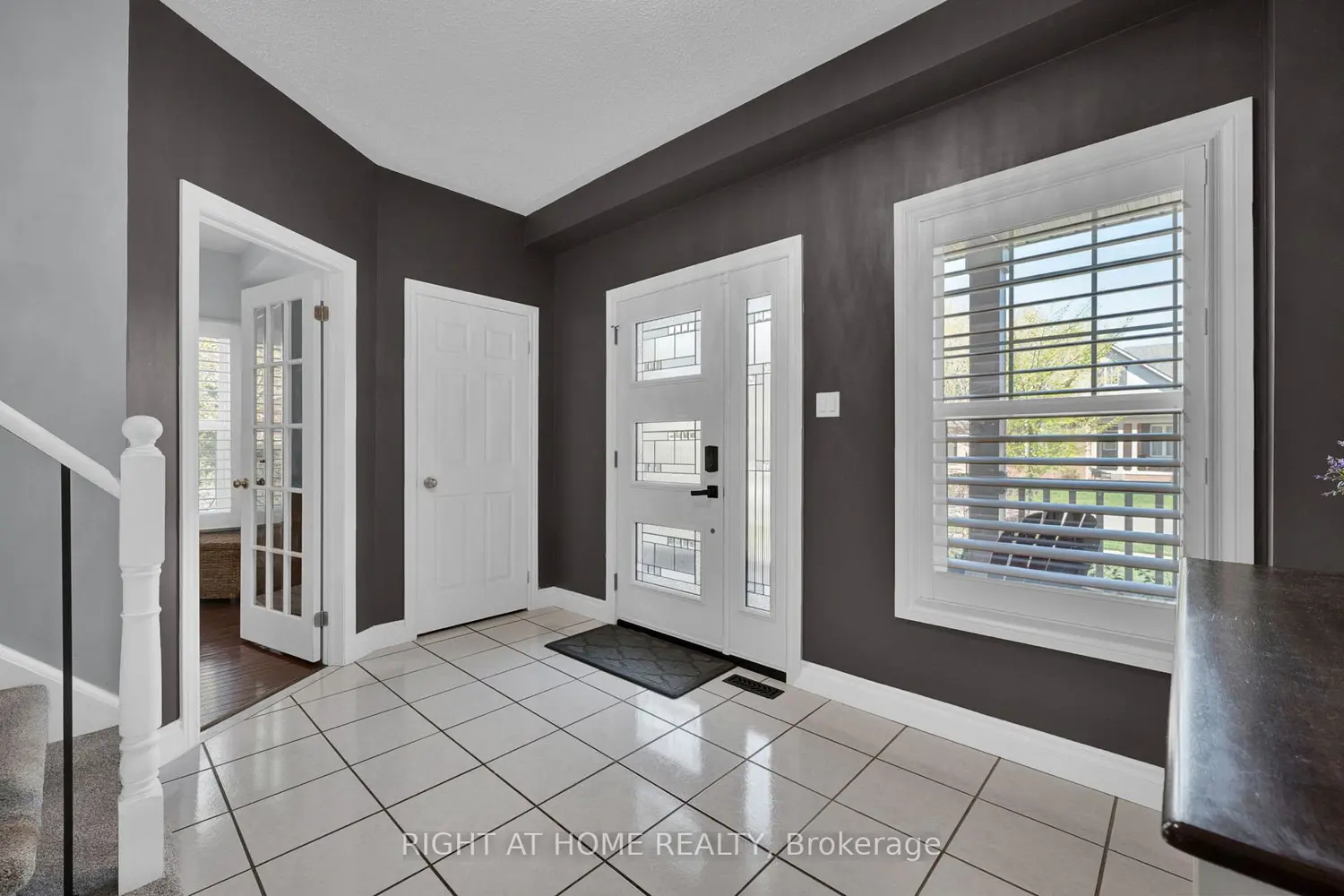 75 Auburn Lane photo 2