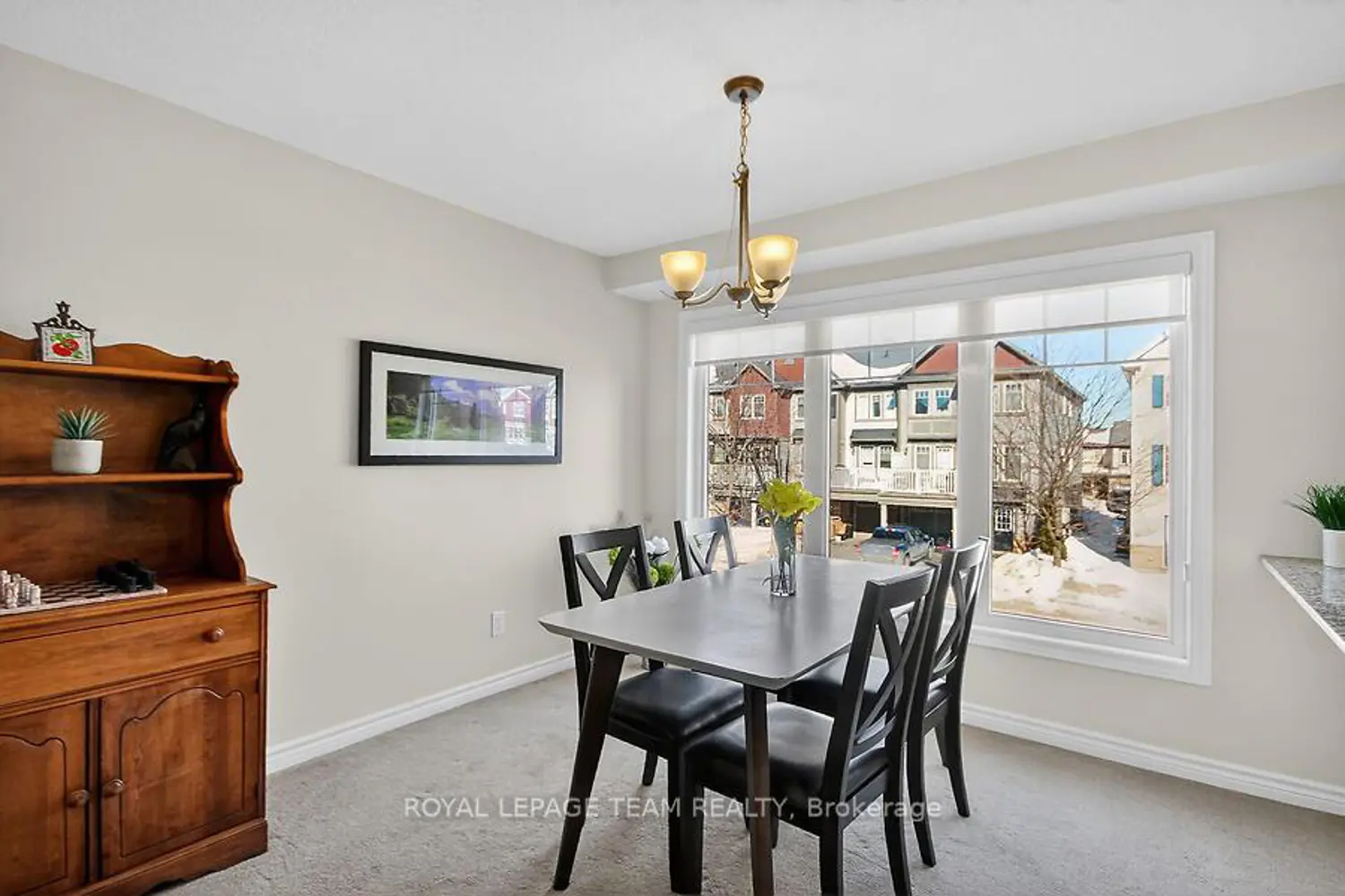 126 Grenadine Street photo 5