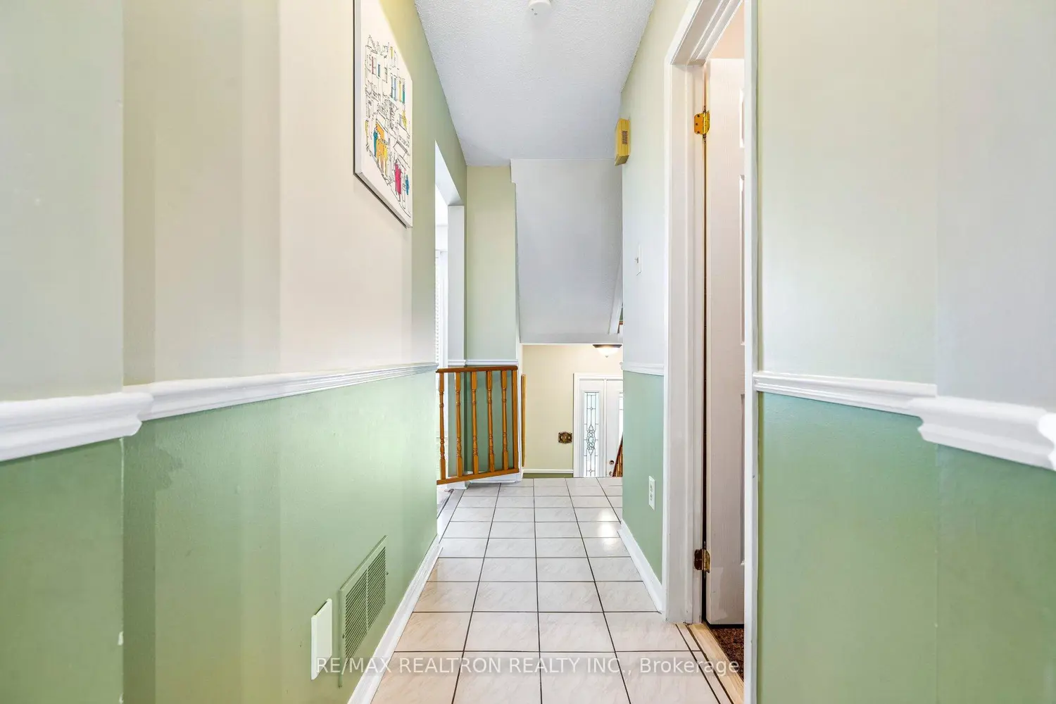 Additional image 3 of 102 Swinton Crescent