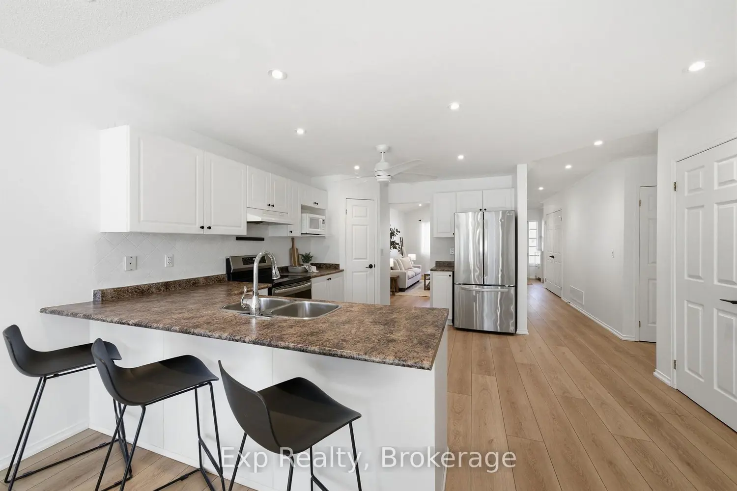 87 Jarvis Drive photo 5