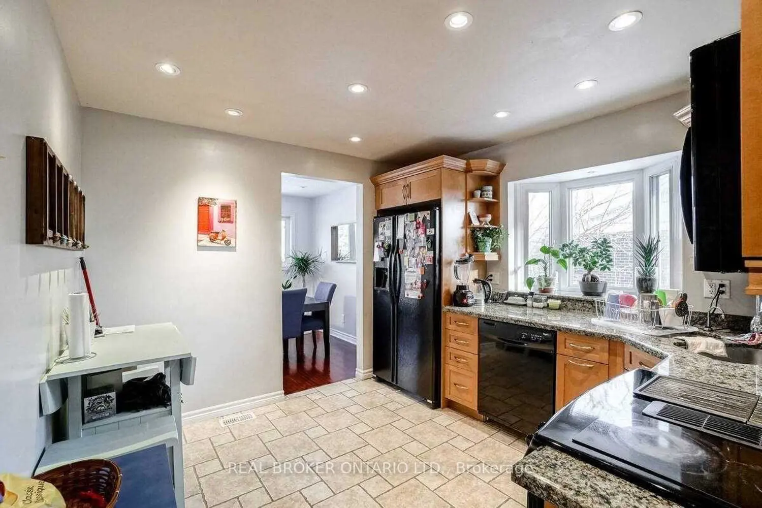 320 Williams Avenue photo 5
