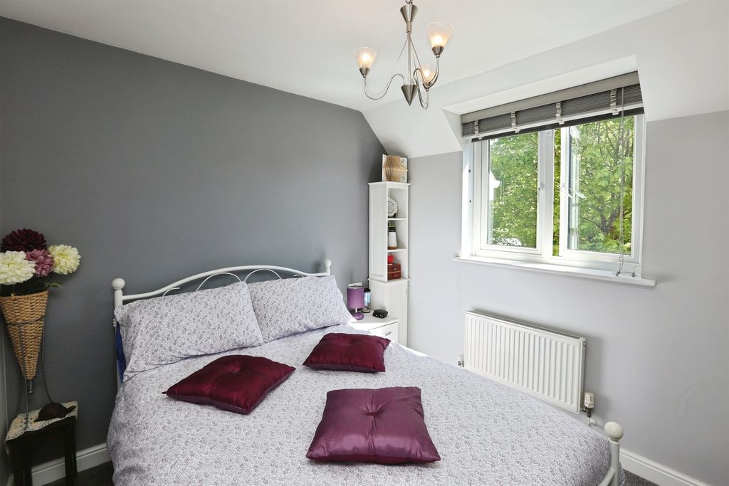 Additional image 6 of 2 bed flat for saleDeer Walk, Hedge End, Southampton SO30