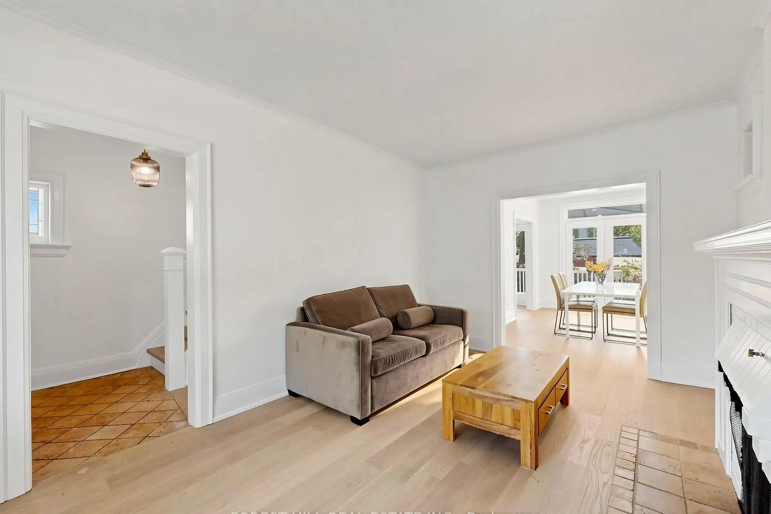277 Snowdon Avenue photo 2