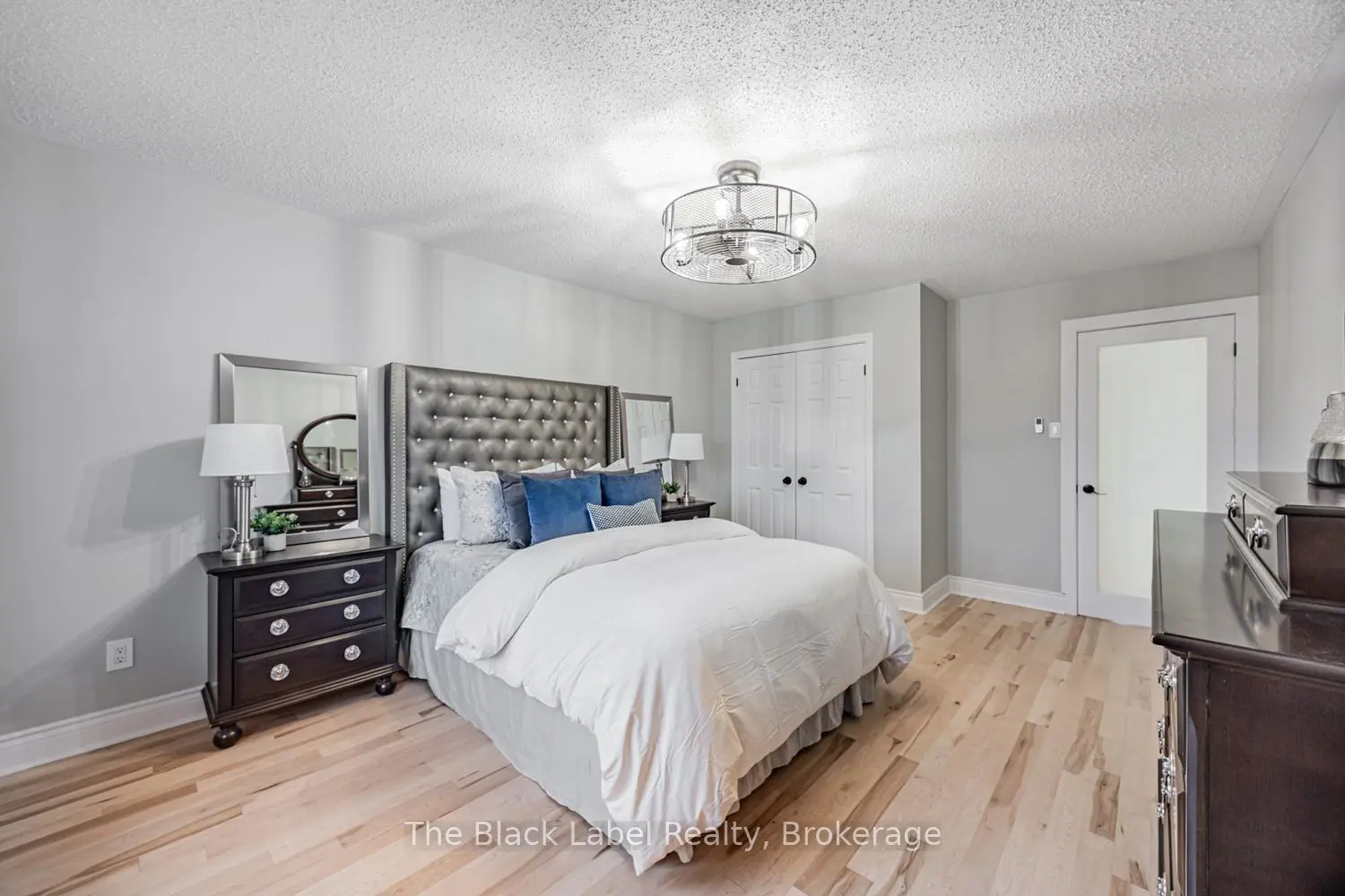 Additional image 8 of 48 Lipton Crescent