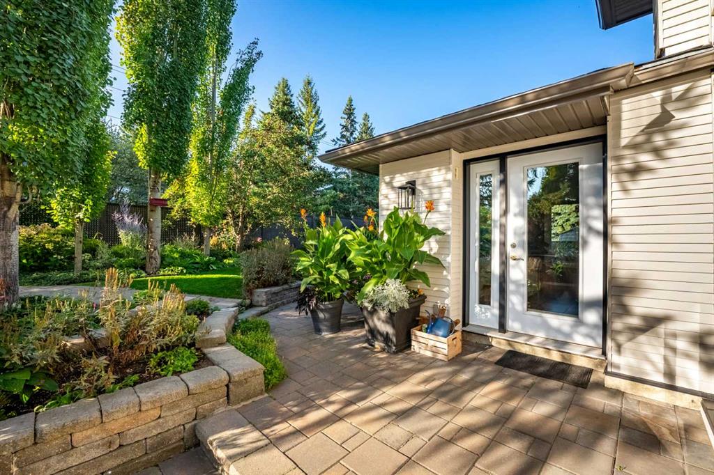 Additional image 5 of 855 Oakside Circle SW, Calgary, AB, T2V 4P5