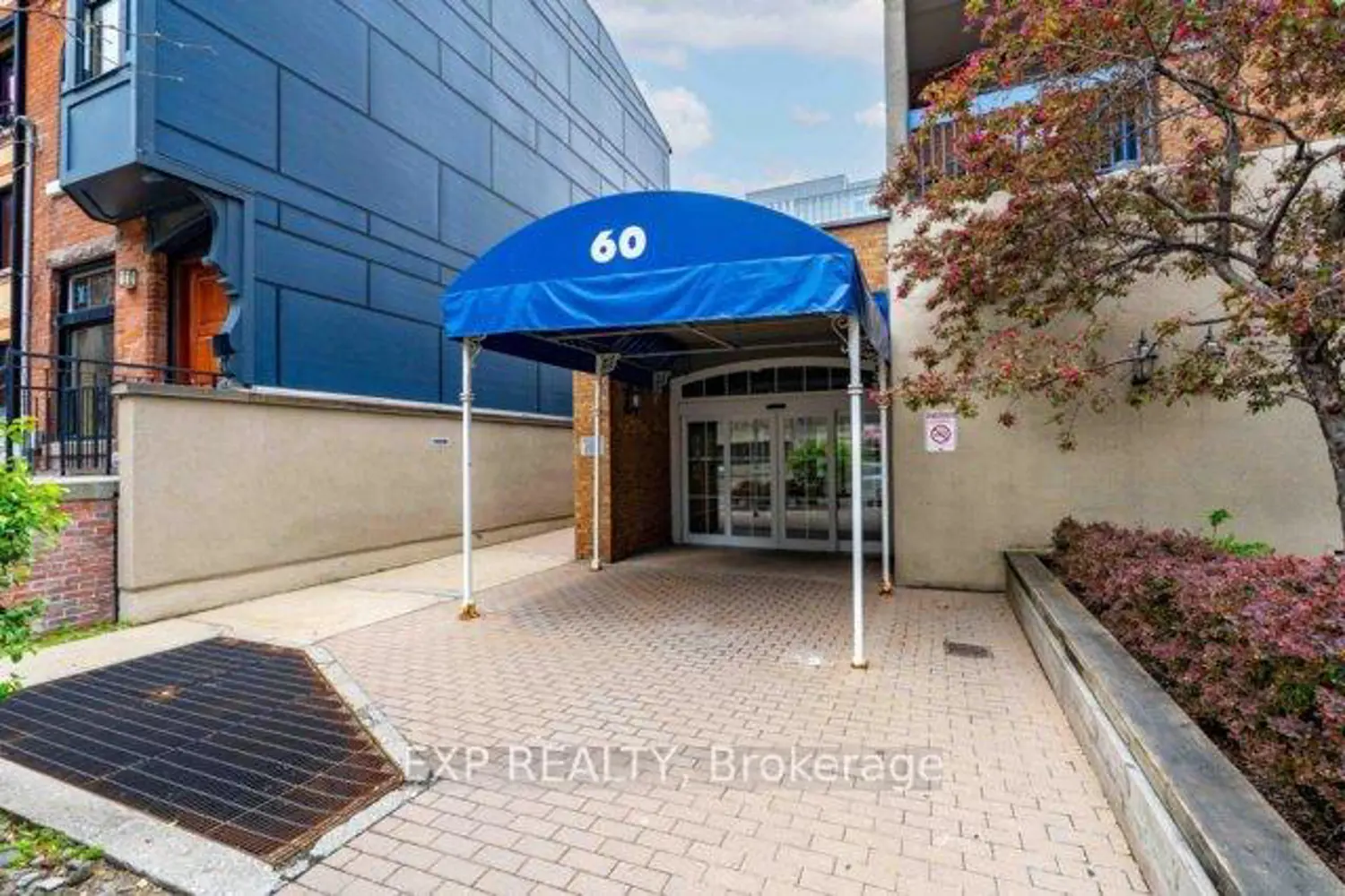 60 St Patrick Street 435 photo 4
