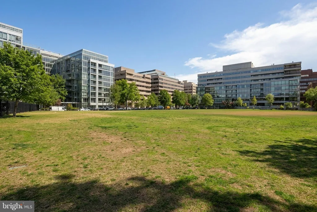 Additional image 34 of 1275 25th Street NW Unit 701, Washington, DC 20037
