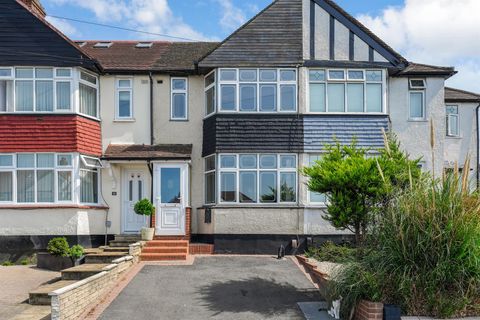 Russell Road, Chingford E4