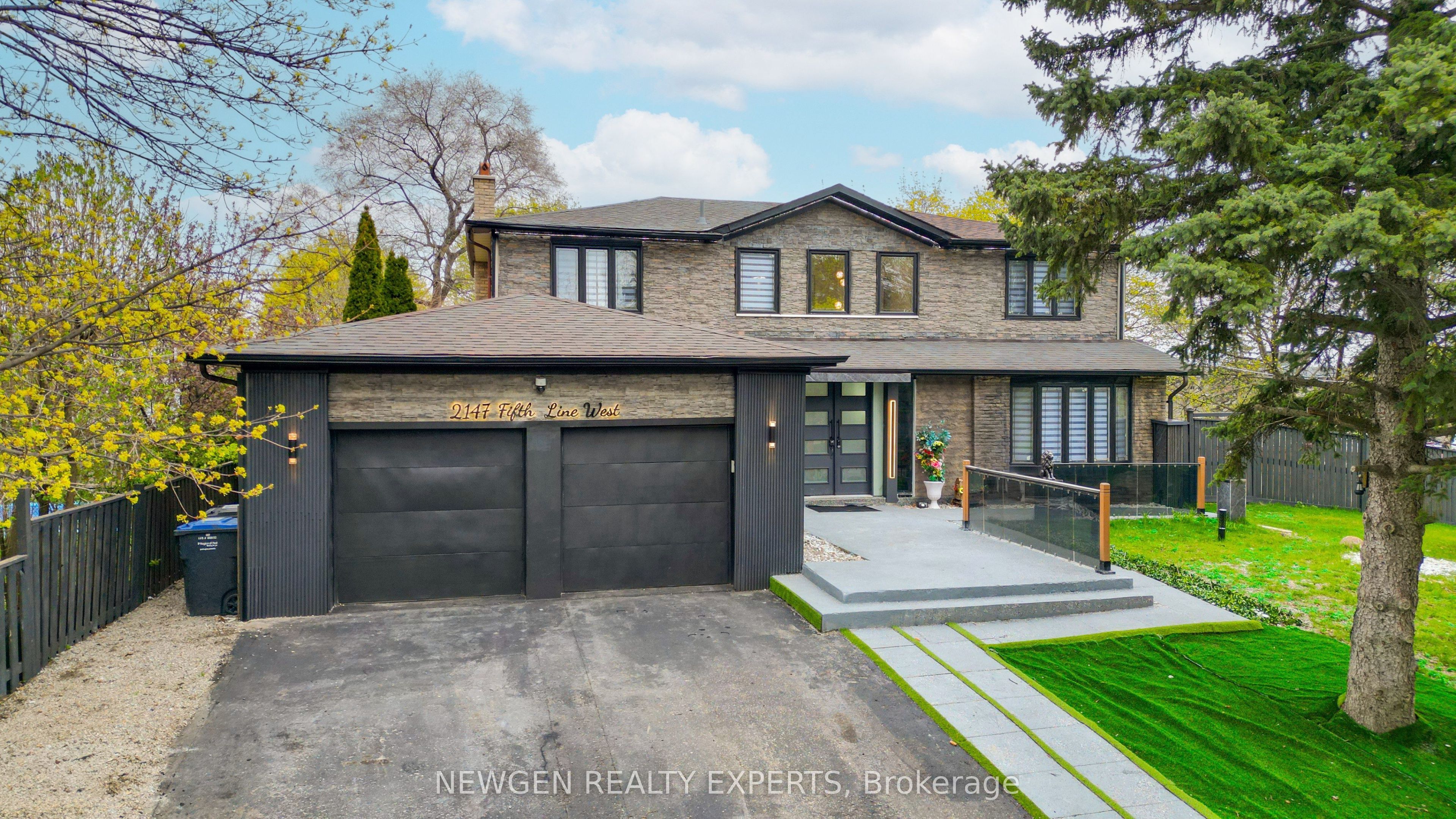 2147 Fifth Line W, Mississauga, ON, L5K 2K3