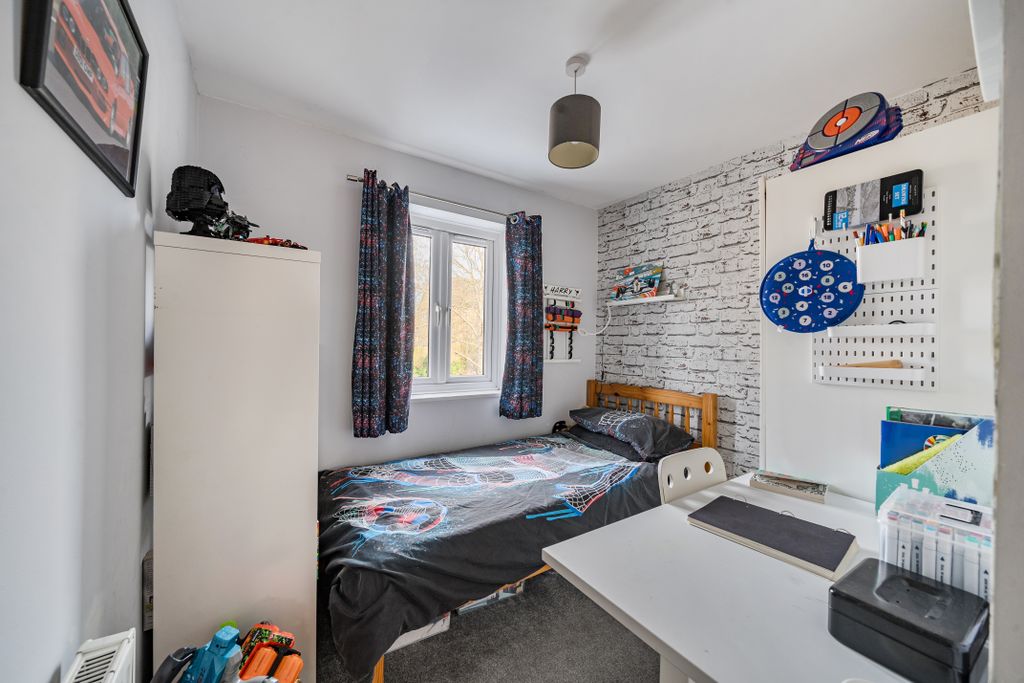 Additional image 9 of 3 bed end terrace house for saleThyme Close, Pembroke Park, Swindon SN2