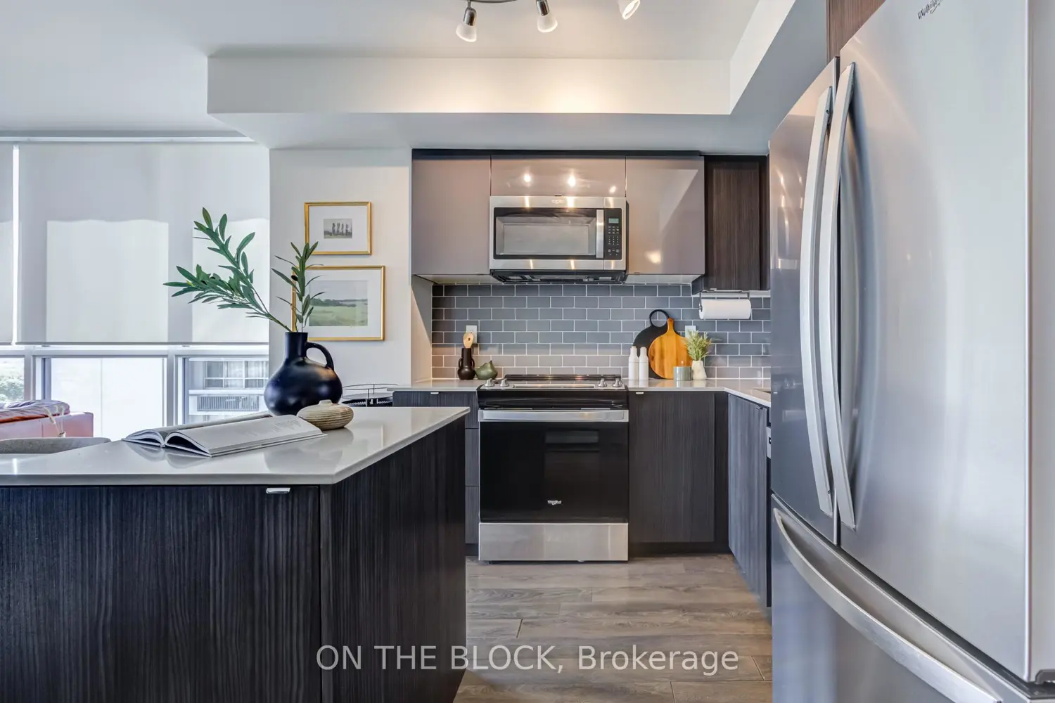 1461 Lawrence Avenue 810 photo 4