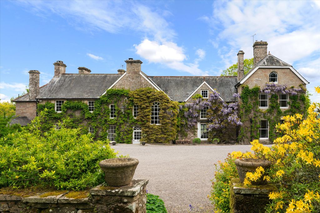 7 bed detached house for salePenallt, Monmouth, Monmouthshire NP25