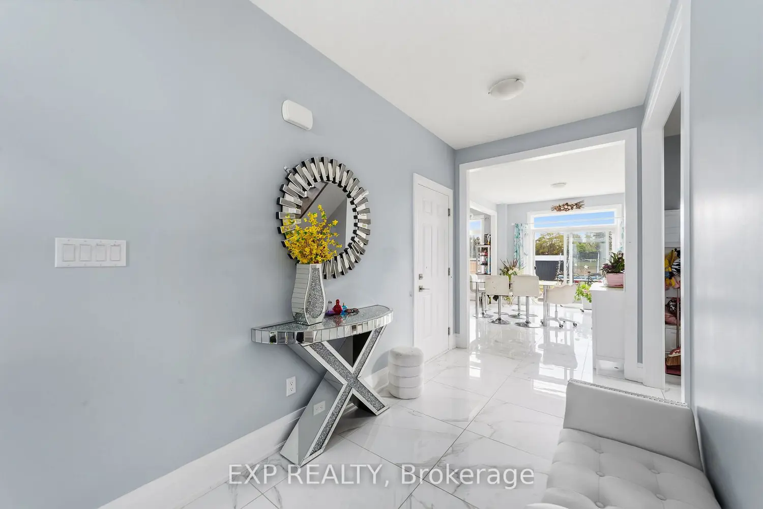 211 Leitch Street photo 3