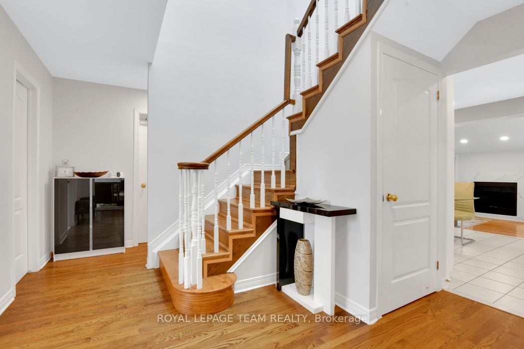 Additional image 4 of 1684 Des Sapins Gardens, Ottawa, ON, K1C 8E1