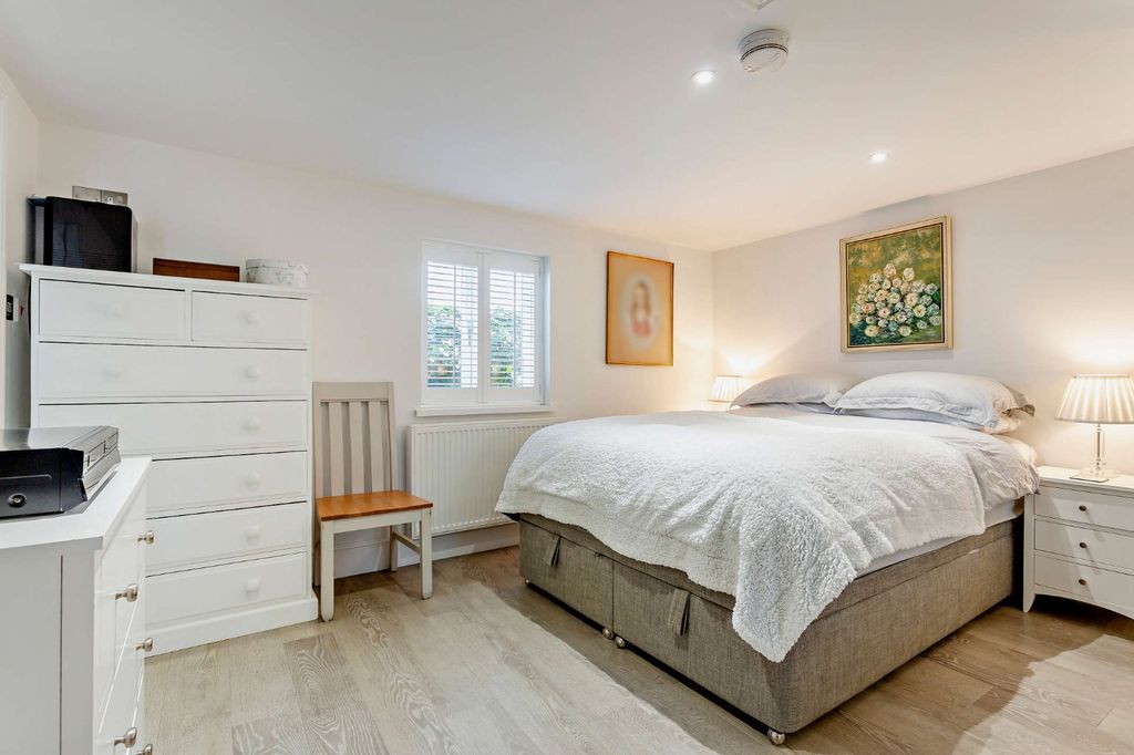 Additional image 28 of 9 bed detached house for saleVictoria Road, Cirencester, Gloucestershire GL7