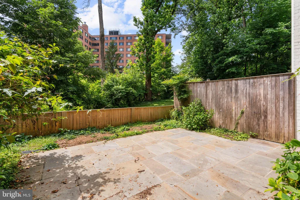 Additional image 14 of 3231 Sutton Place NW Unit D, Washington, DC 20016