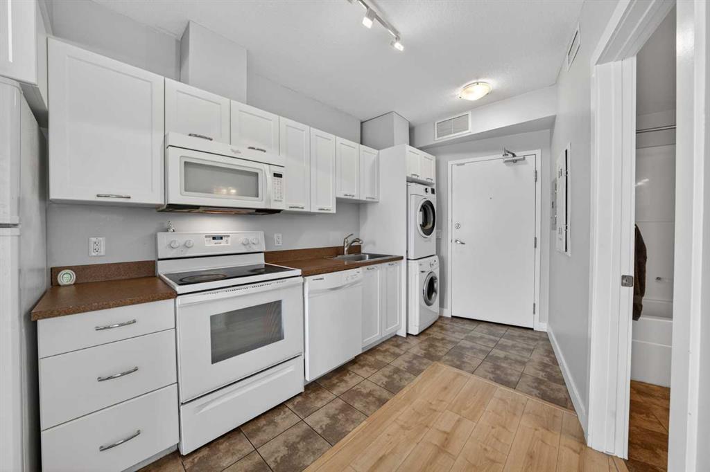 Additional image 3 of 306-3830 Brentwood Road NW, Calgary, AB, T2L 1K8