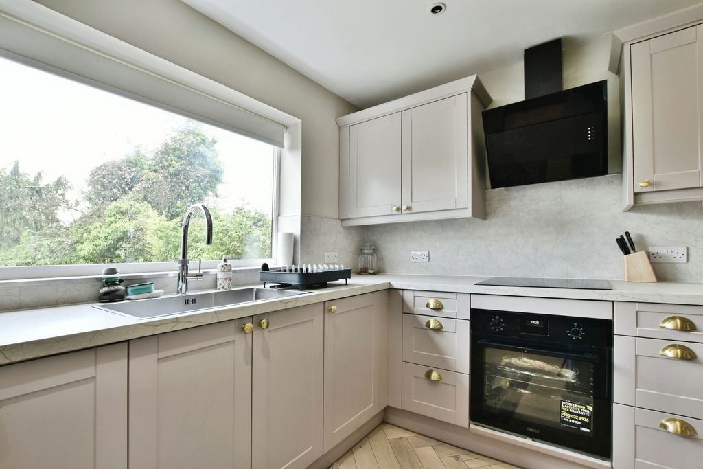 Additional image 6 of 4 bed detached house for saleWoburn Drive, Altrincham WA15