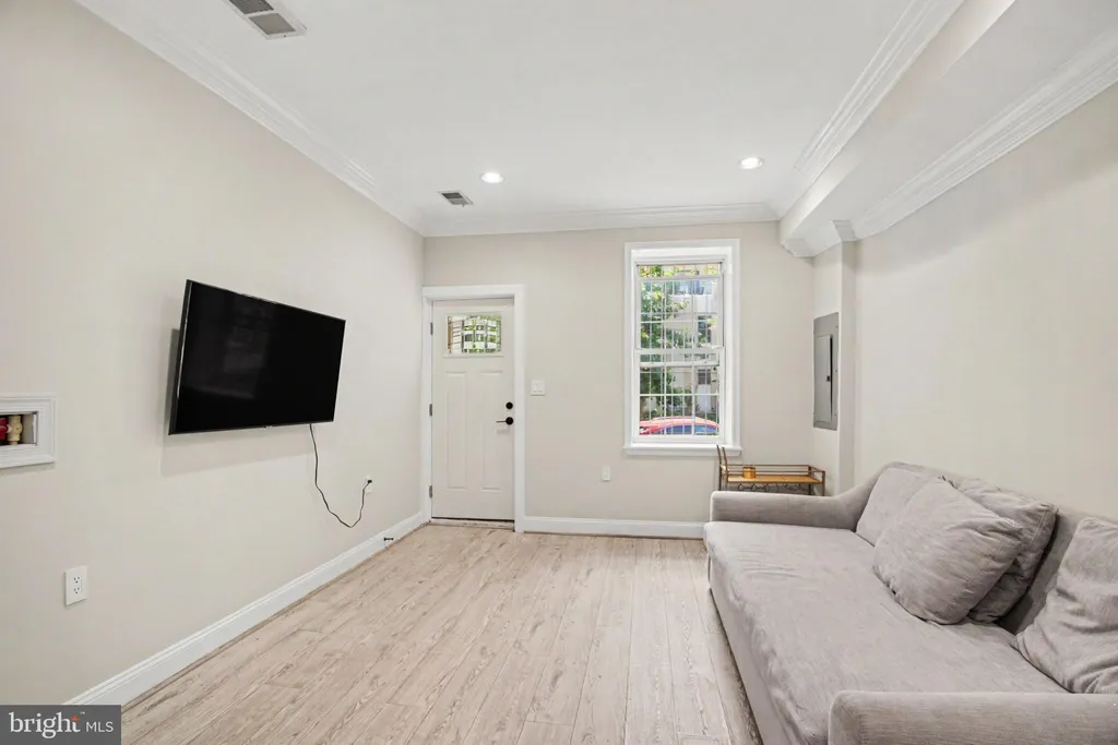 Additional image 14 of 219 P Street NW, Washington, DC 20001
