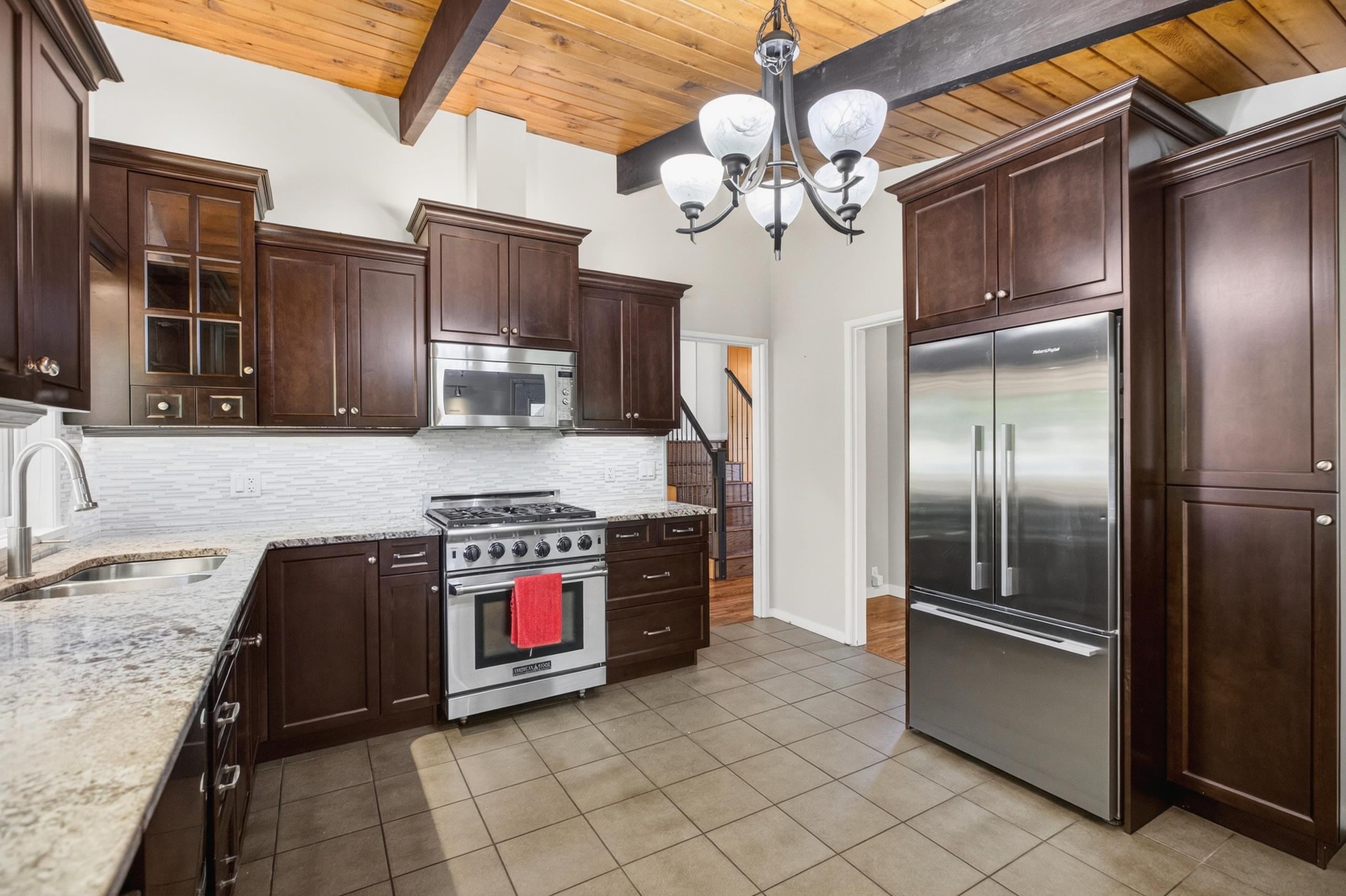 Additional image 5 of 655 Macintosh Street, Coquitlam, BC, V3J 4Y4