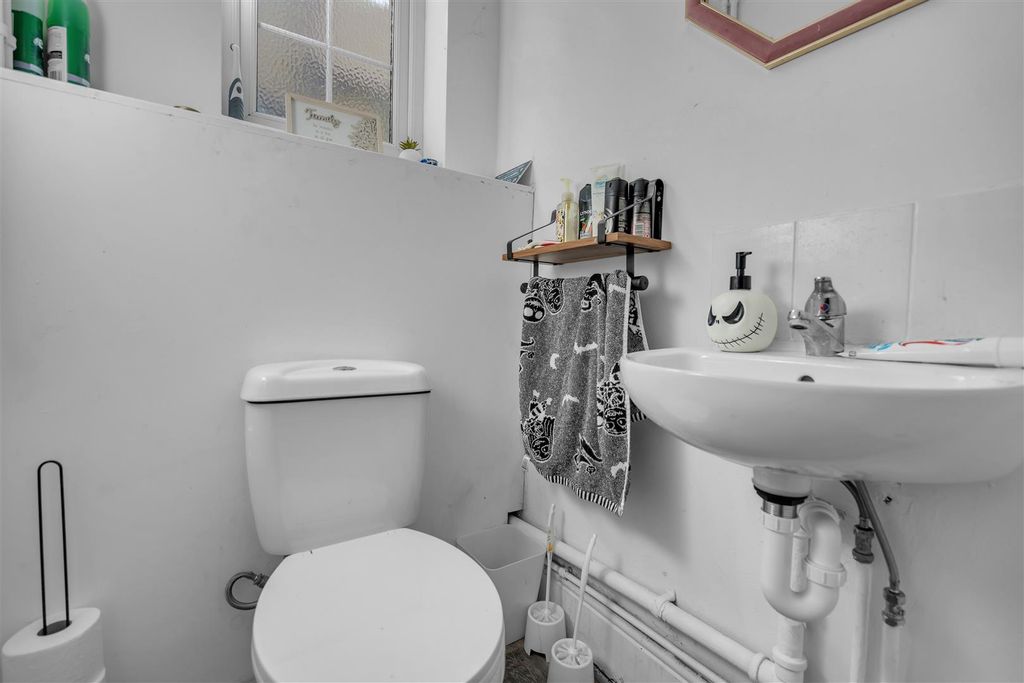 Additional image 7 of 4 bed terraced house for saleWelholme Road, Grimsby DN32