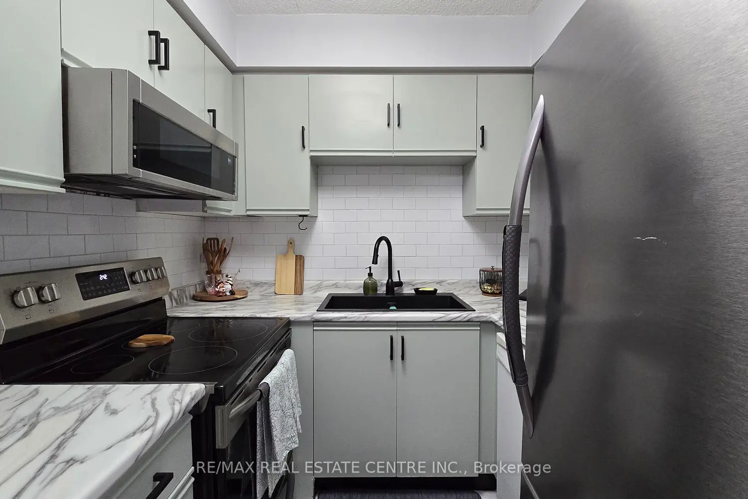 Additional image 17 of 1540 Pickering Parkway 609