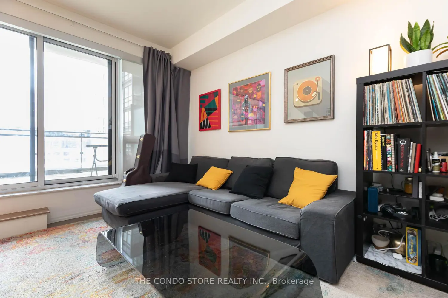 460 Adelaide Street 611 photo 4