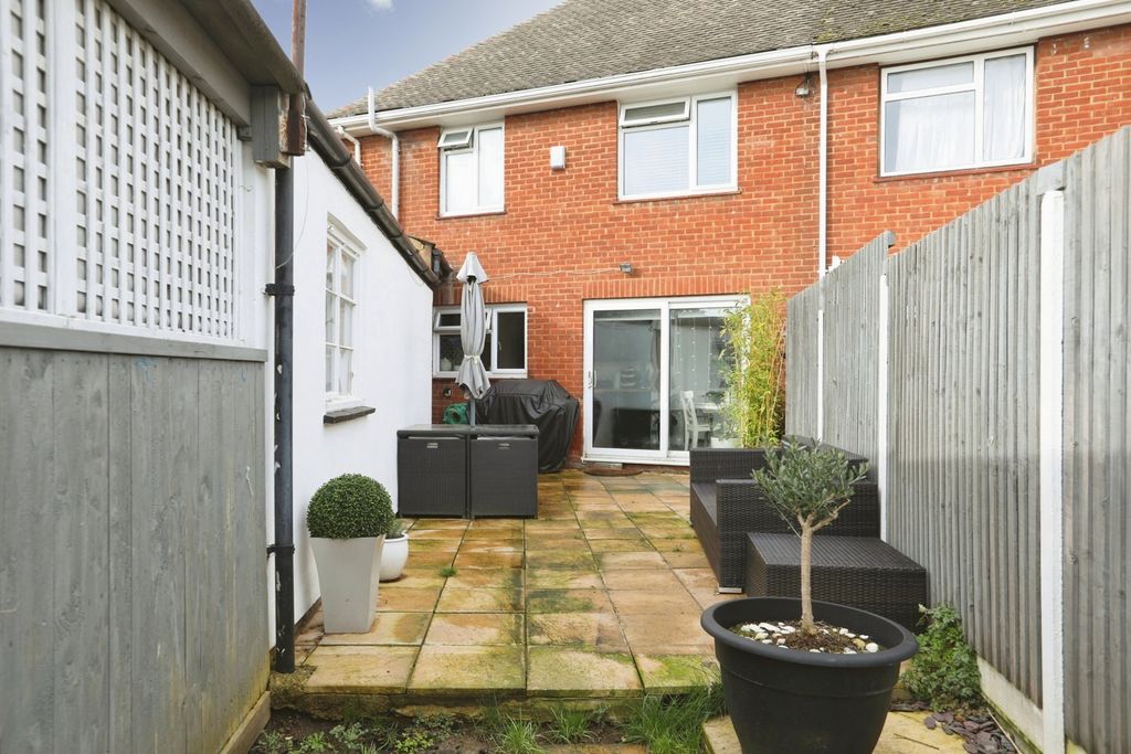 Additional image 19 of 3 bed semi-detached house for saleManor Grove, Sittingbourne, Kent ME10