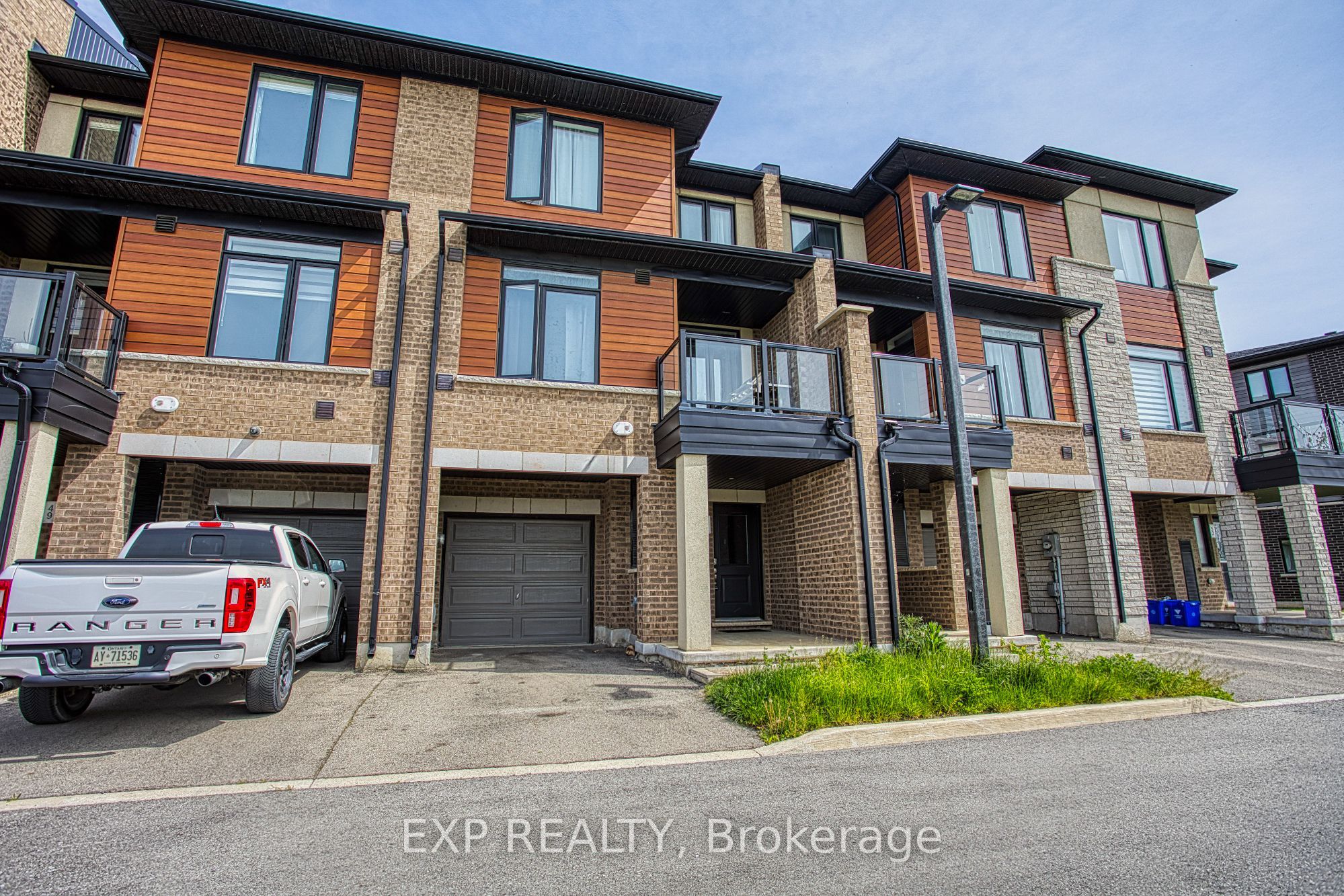 50-590 North Service Road, Hamilton, ON, L8E 0K5