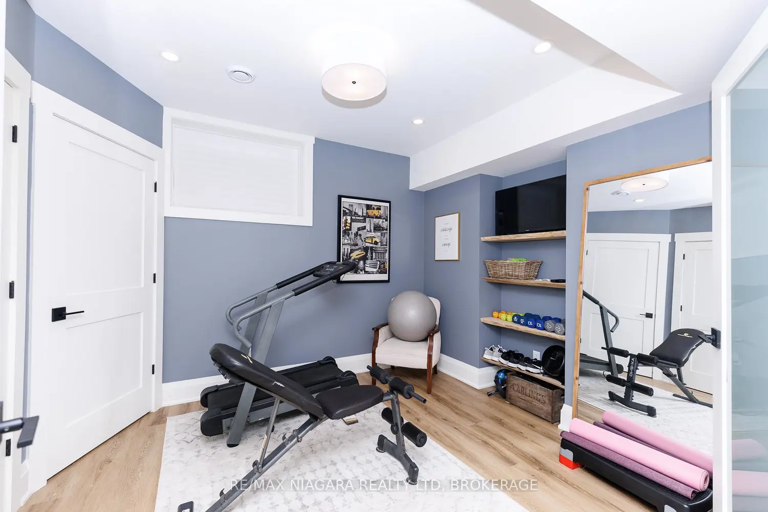 Additional image 16 of 1595 Bertie Street