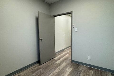Additional image 8 of 200-11 Ferris Lane, Barrie, ON, L4M 5N6