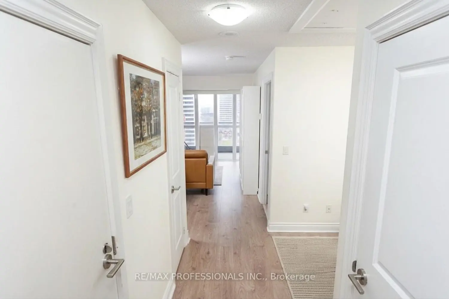28 Ted Rogers Way 1501 photo 5