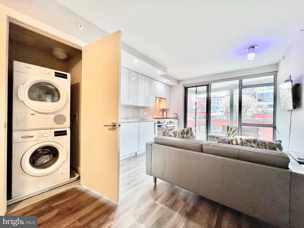 Additional image 7 of 1311 13th Street NW Unit 408, Washington, DC 20005