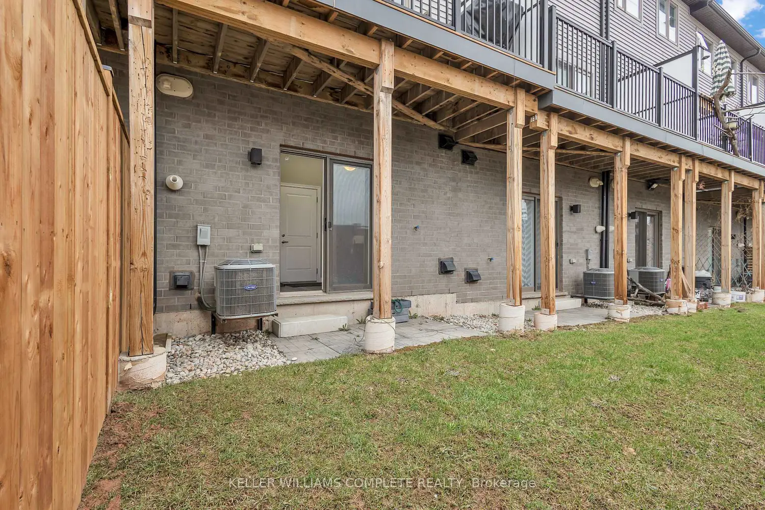 Additional image 16 of 575 Woodward Avenue 116