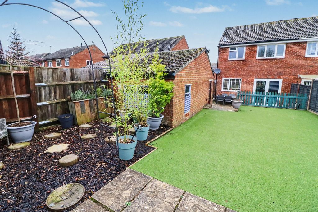 Additional image 2 of 3 bed semi-detached house for saleWhitebeam Road, Hedge End SO30