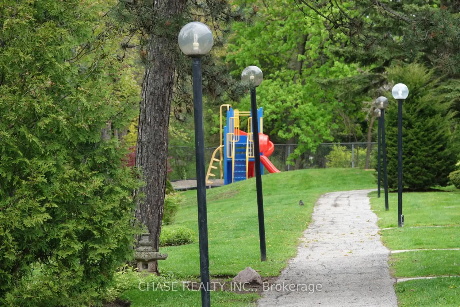 Additional image 7 of 5475 Lakeshore Road 9