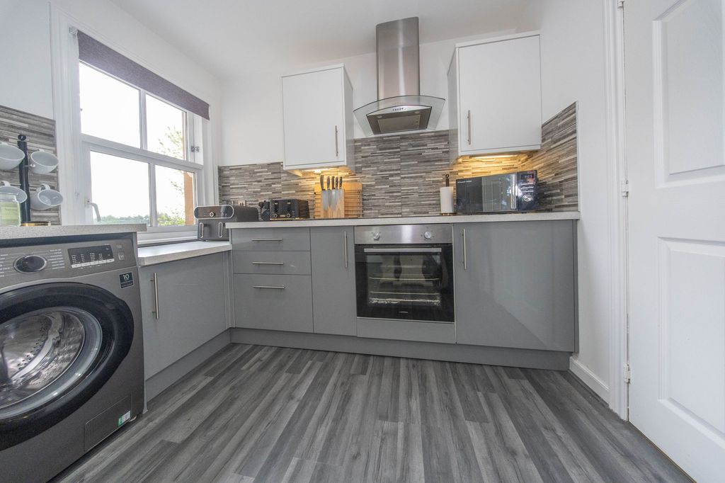Additional image 10 of 2 bed flat for saleKnightsridge House Watson Green, Livingston EH54