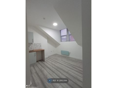 Gleneldon Road, London SW16, Studio to rent