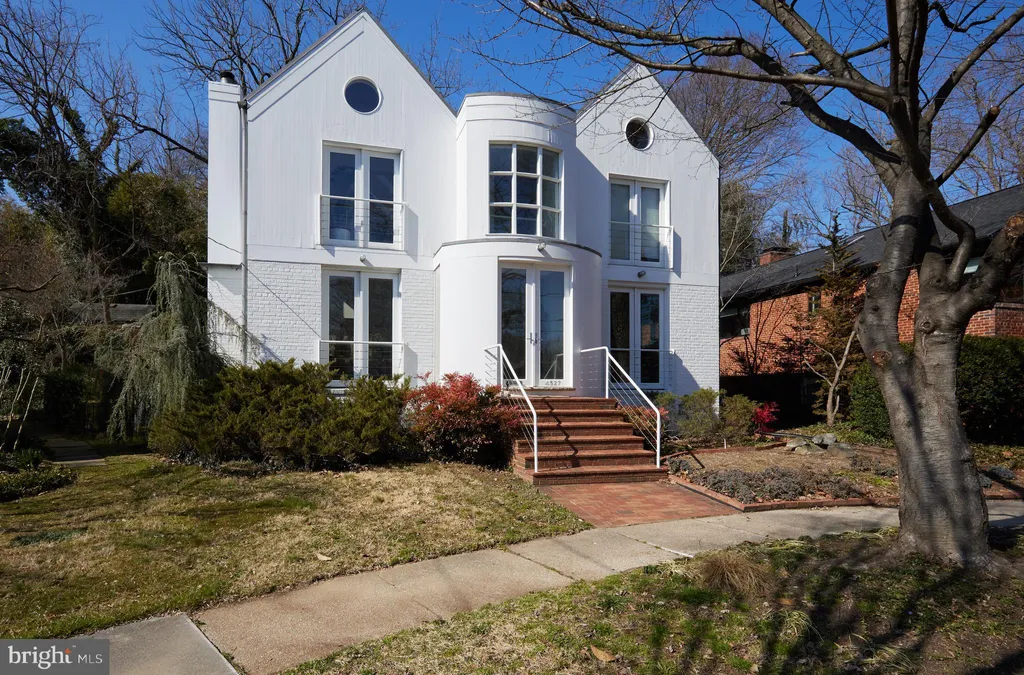 4527 Q Place NW, Washington, DC 20007 photo 3