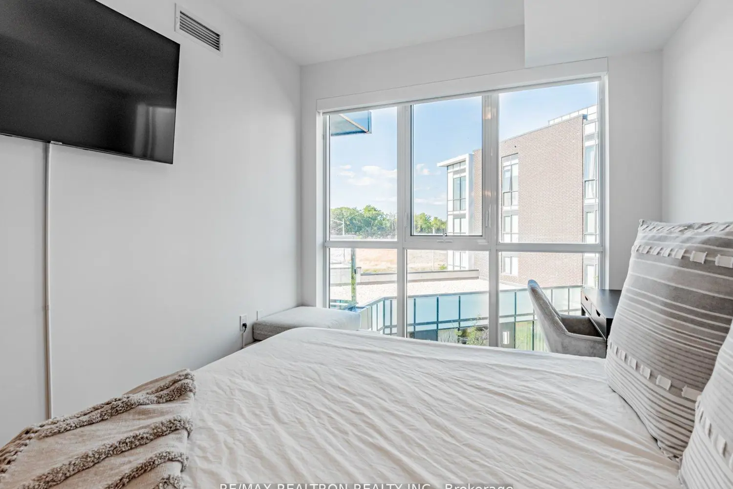 Additional image 12 of 415 Sea Ray Avenue 354