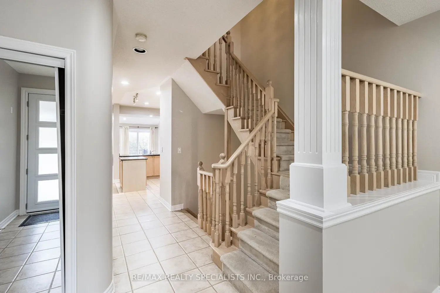 Additional image 3 of 2115 Pinevalley Crescent