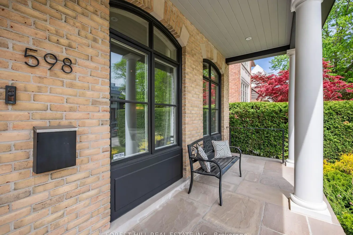 598 Castlefield Avenue photo 2