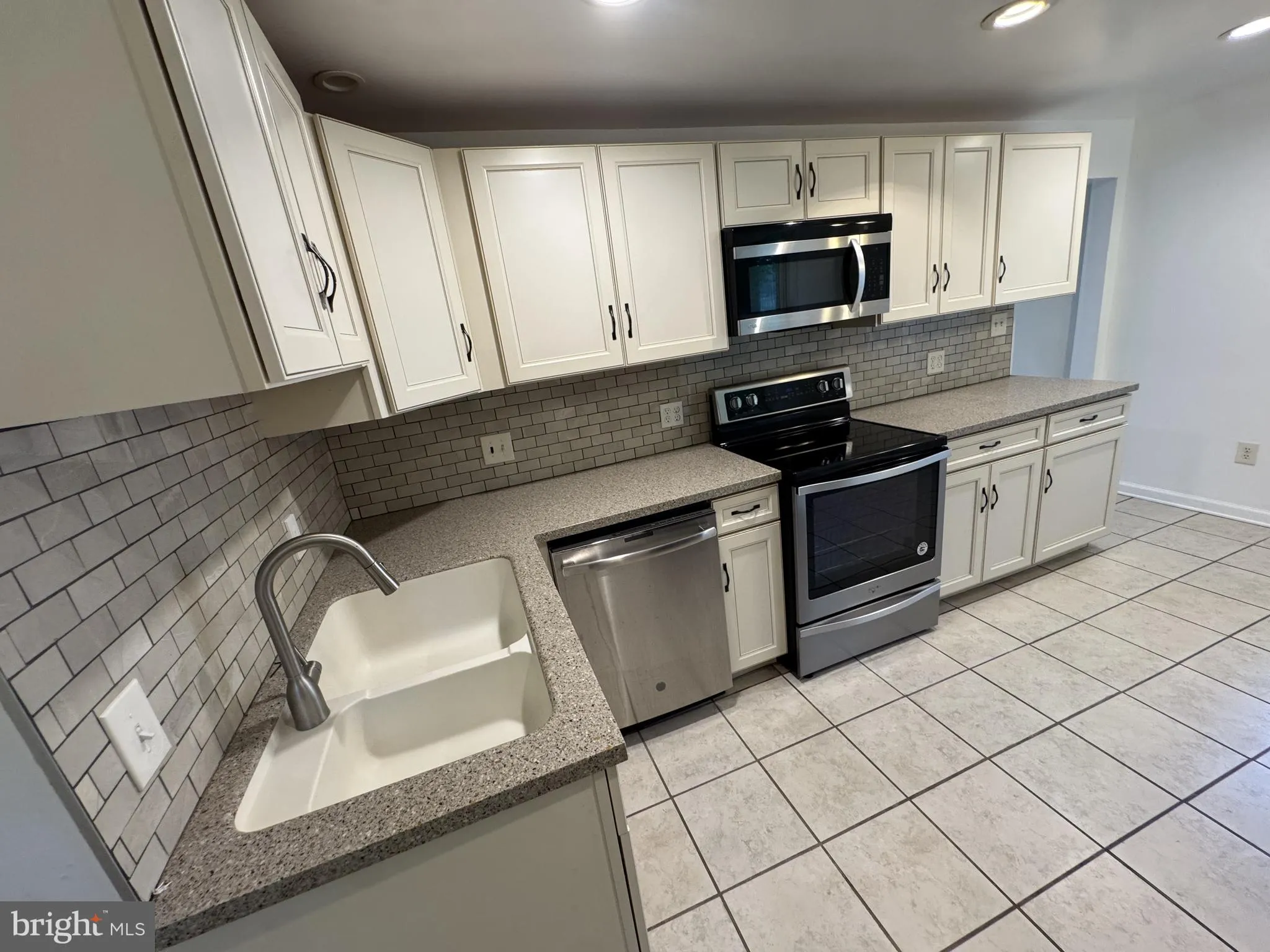 Additional image 52 of 422 Howell Drive, New Castle, DE 19720