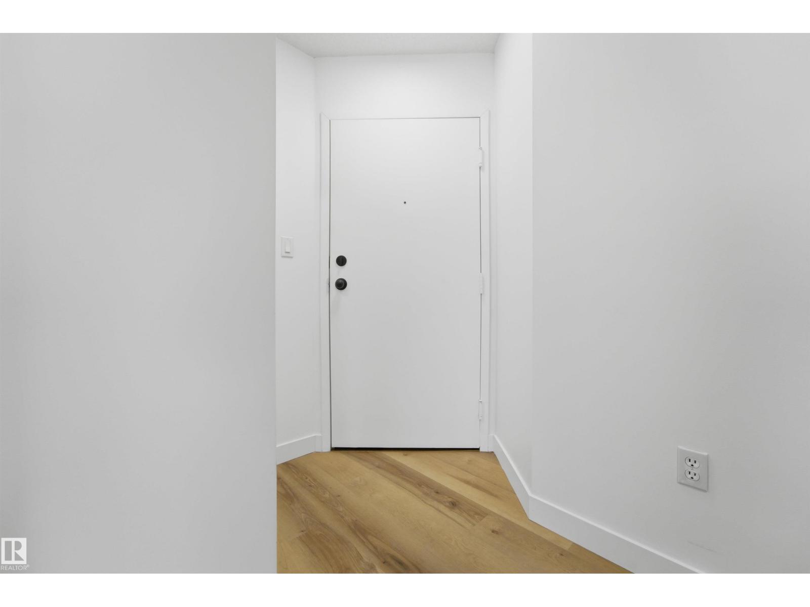 Additional image 5 of 302-2508 50 Street NW, Edmonton, AB, T6L6X9